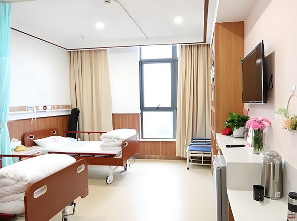 高中入户深圳_广告：节目由三金西瓜霜独家冠名 方式赚钱互联很多网的